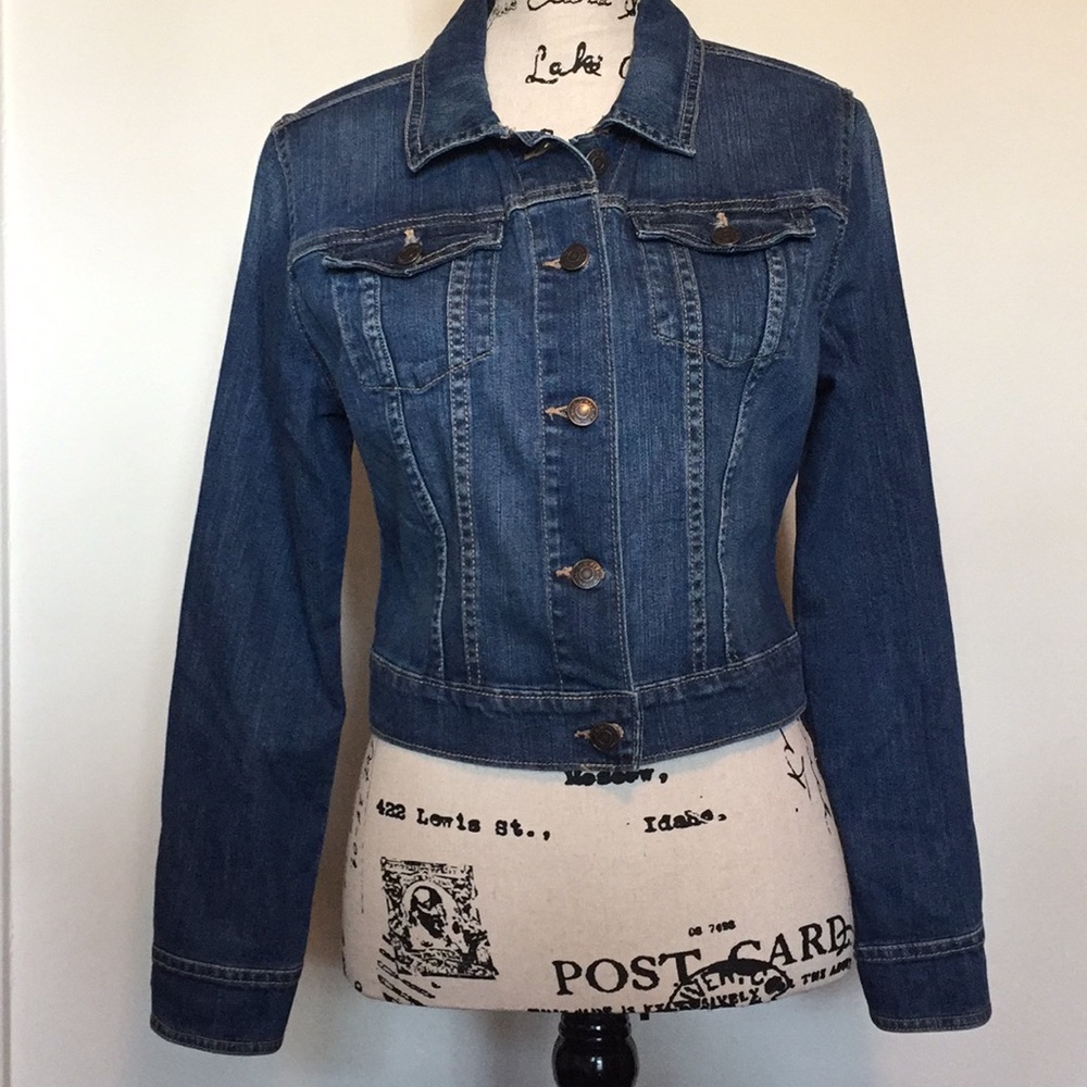 Old navy denim jacket size medium